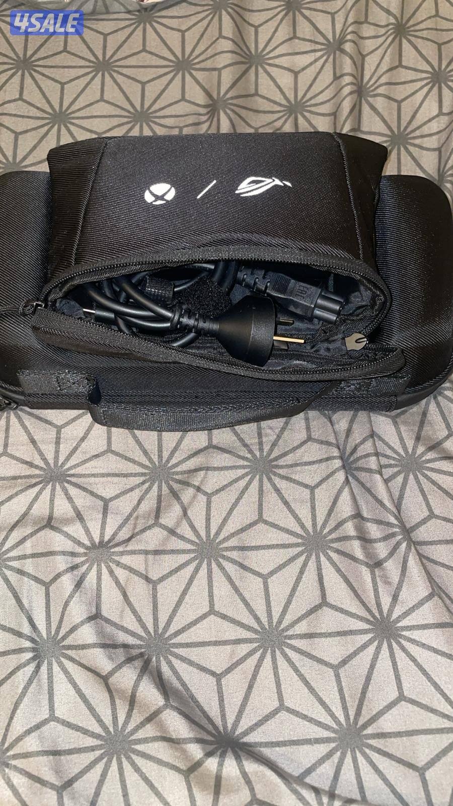 مع جنطه خاصه فيه استخدام أسبوعين ROG XBOX ALLY X2