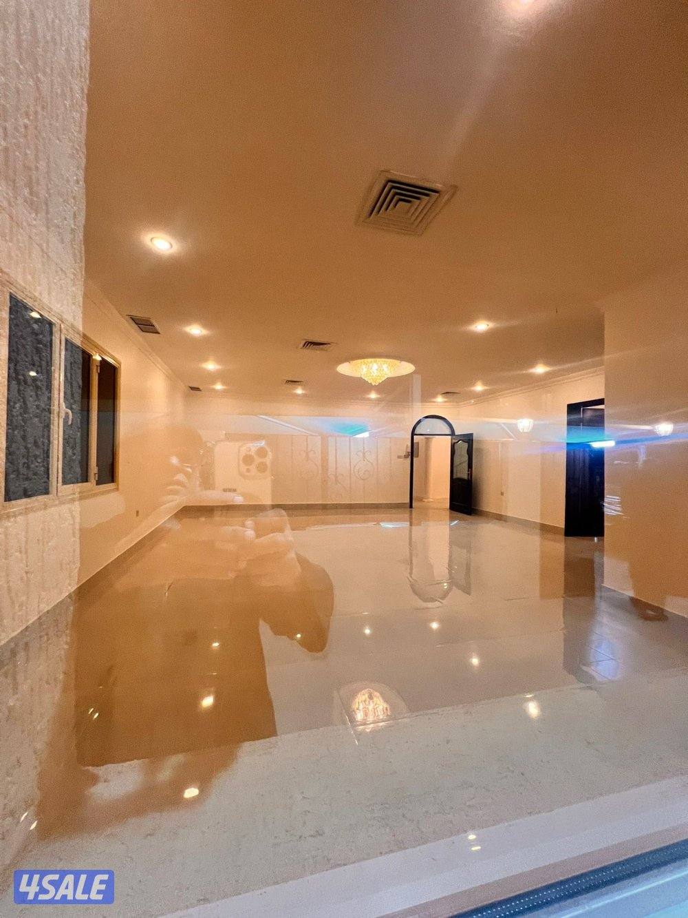 للإيجار فيلا في بيان خمس غرف وديوانية و٣ صالات1