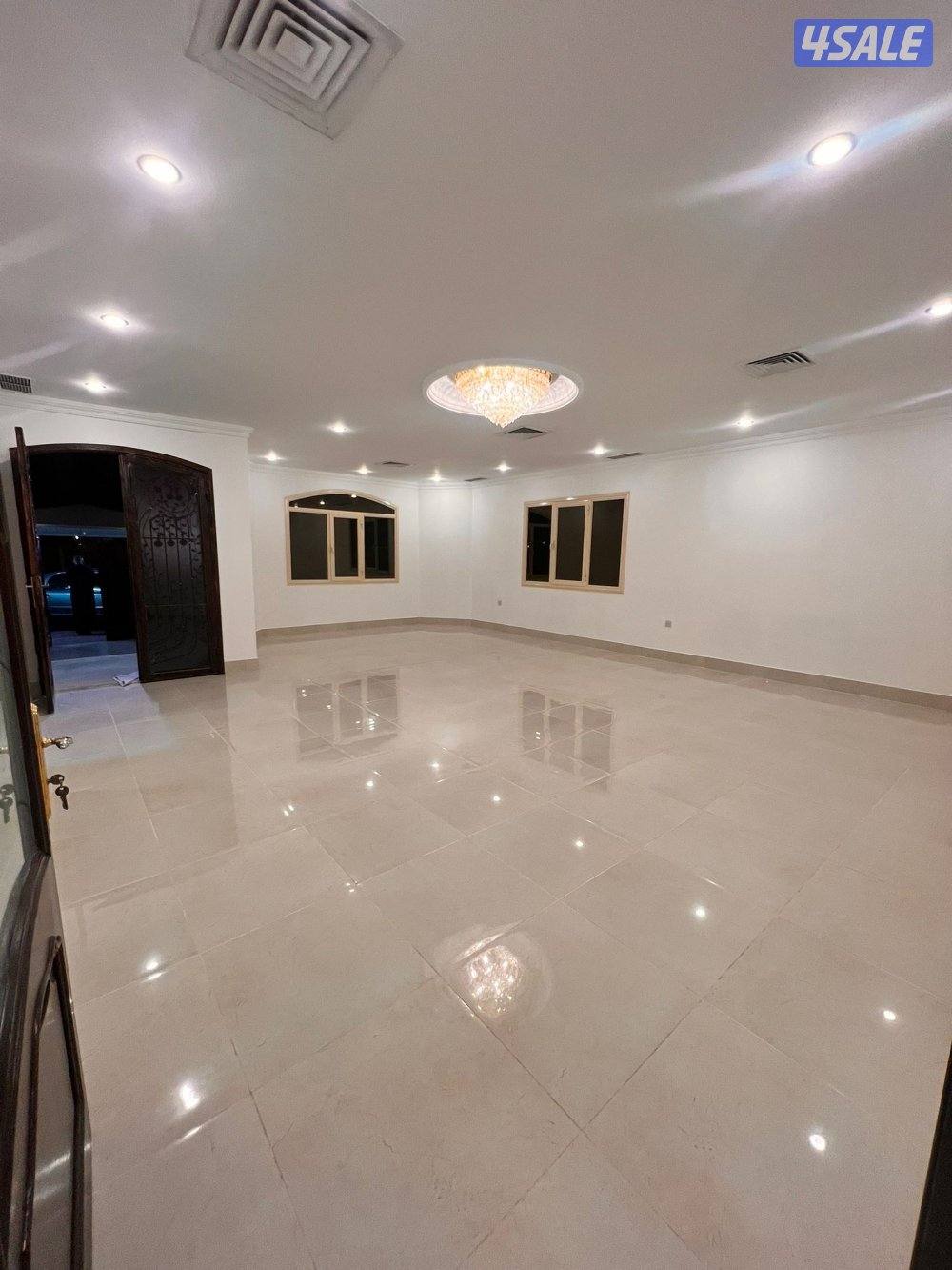 للإيجار فيلا في بيان خمس غرف وديوانية و٣ صالات6