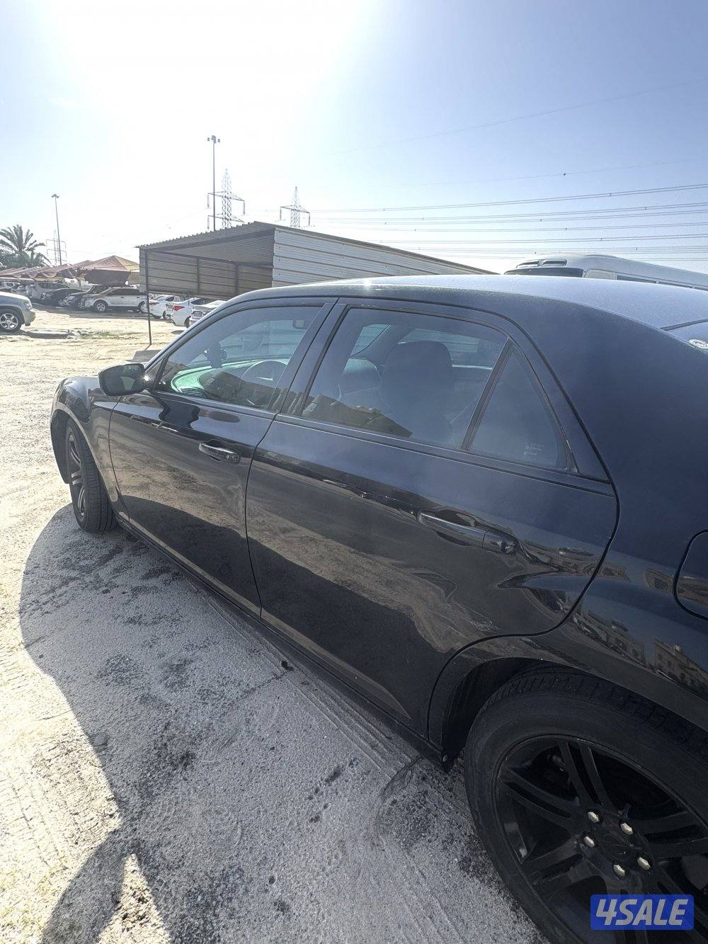 للبيع كرايسلر 2014 شرط الفحص3