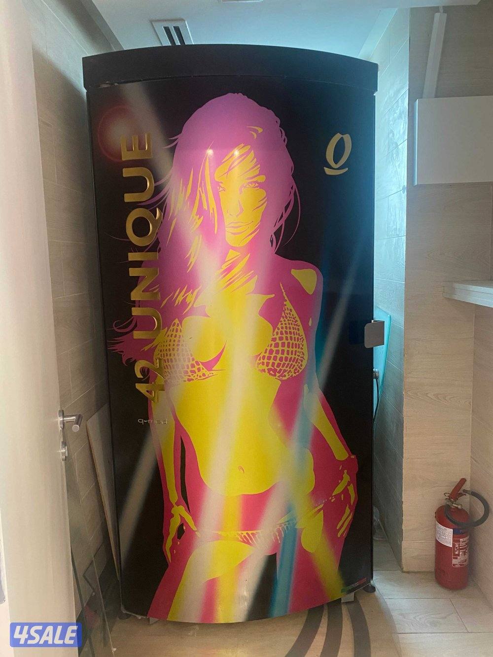 Quadra Vertical / standing tanning machine0