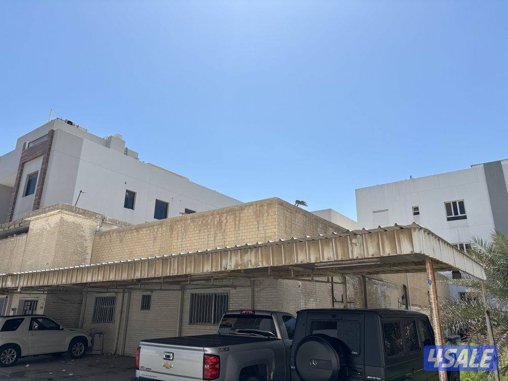 للبيع بيت عربي الرميثيه قطعه 82