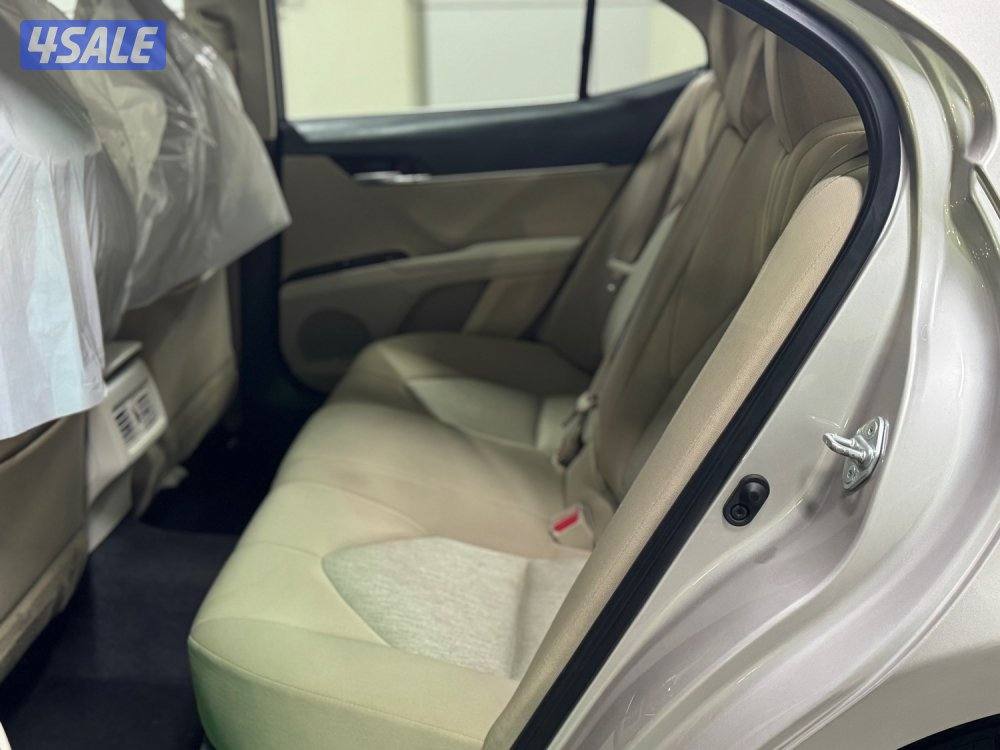 للبيع كامري 20204