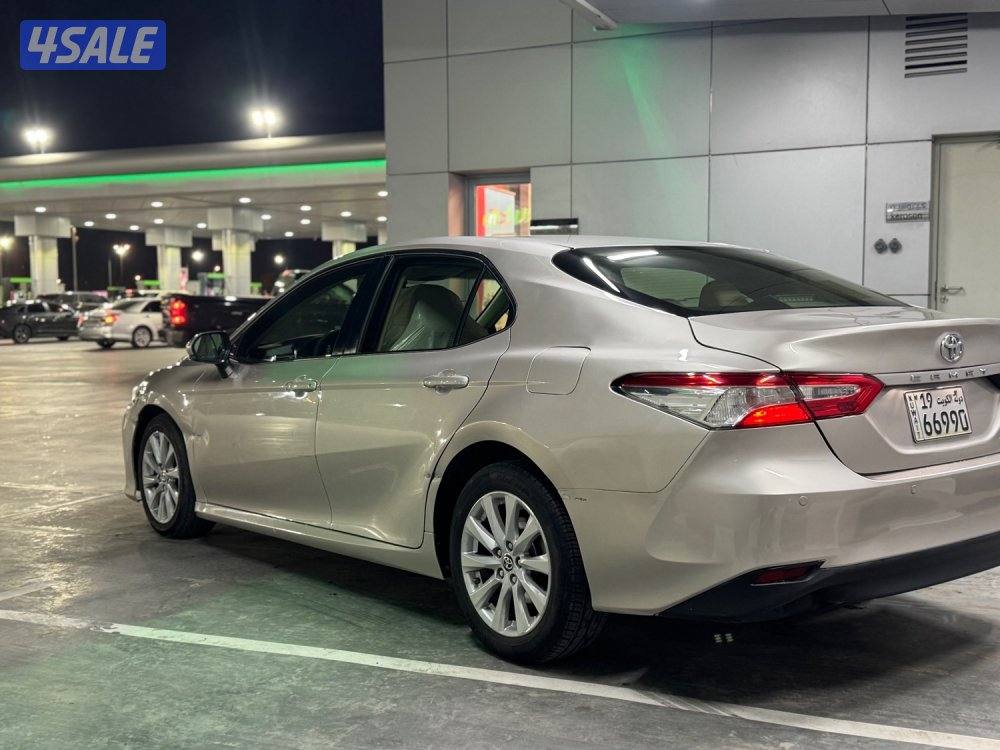 للبيع كامري 20203