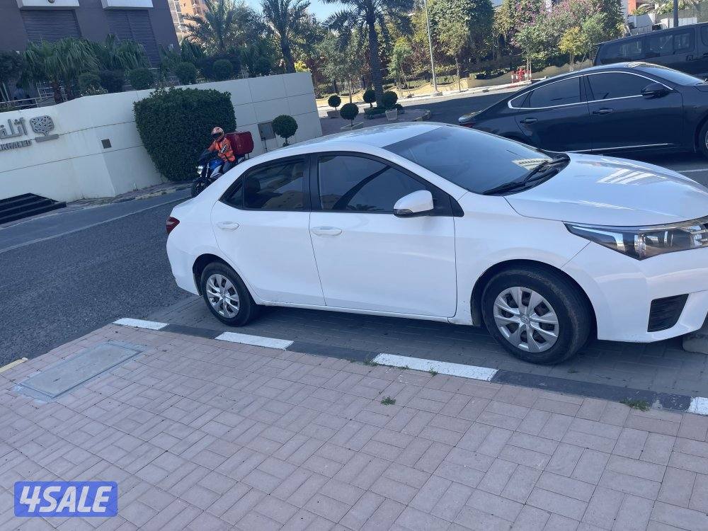 للبيع كرولا 2016 بحاله ممتازه شرط الفحص6