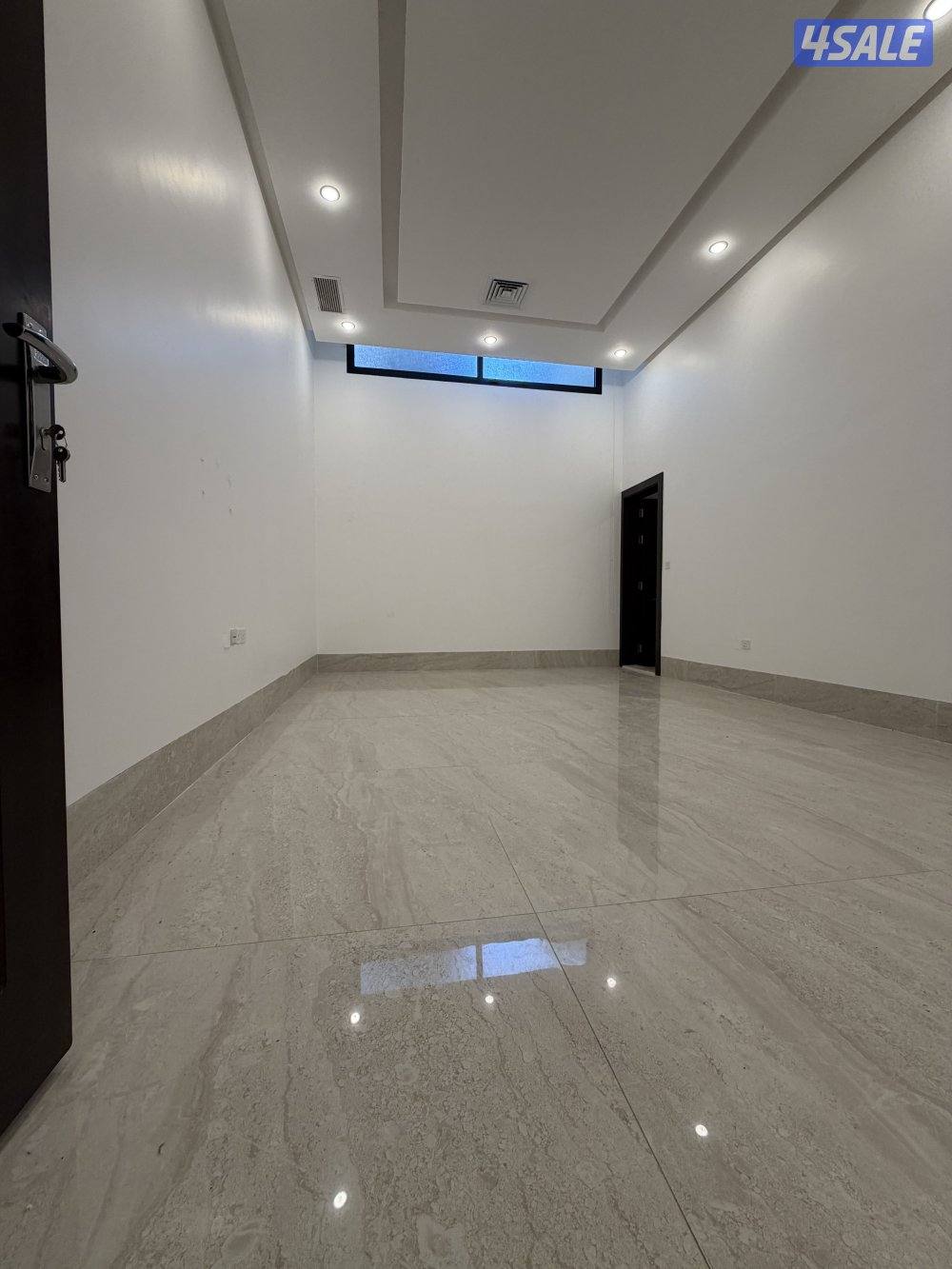 للايجار سرداب دور كامل في السلام مساحة ٣٠٠ متر1