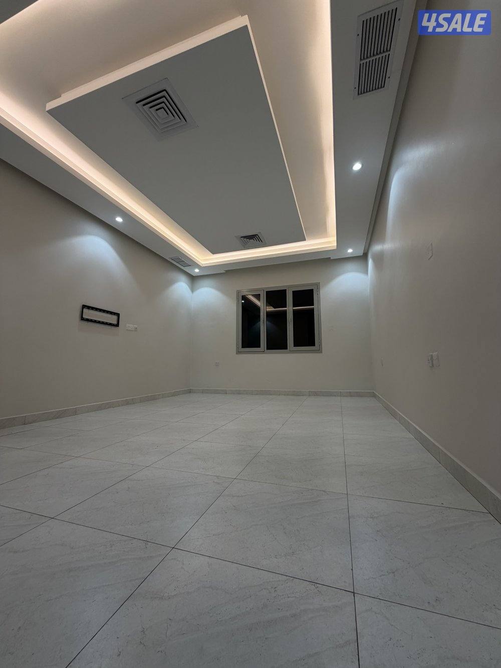 للايجار شقه في الخالديه مساحة ١٥٠ متر1