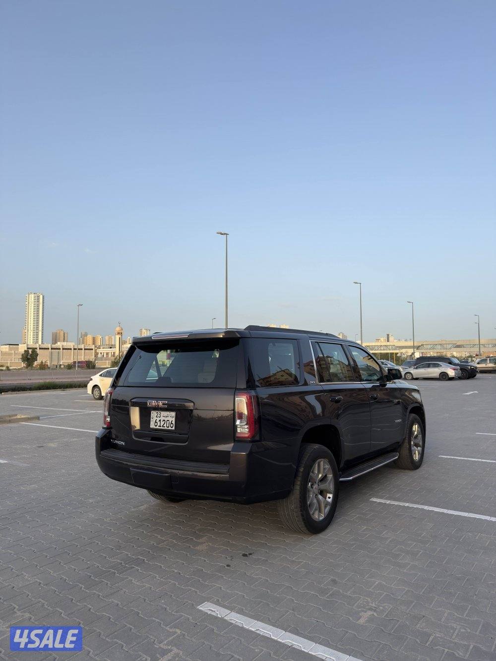 للبيع يوكن SLT 2018 فل كامل خليجي2