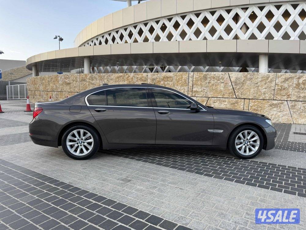 BMW 730 قمة بل نضافه 20156