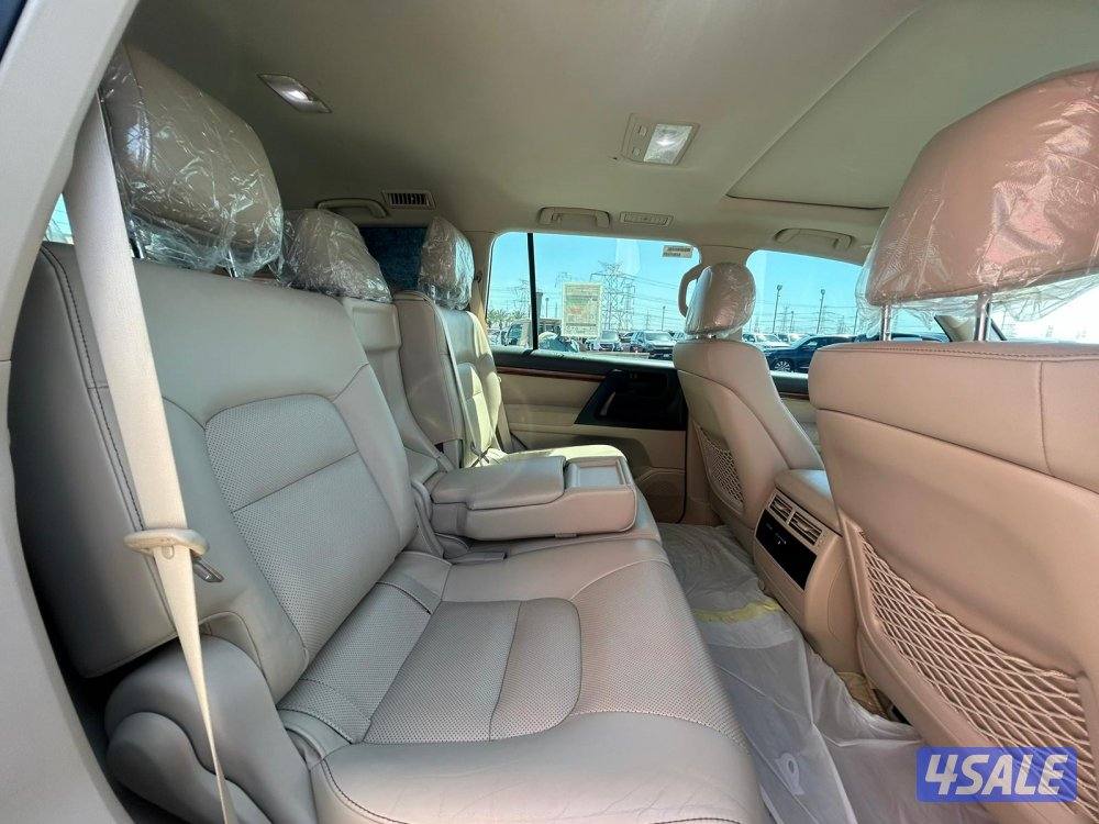 تويوتا لاند كروزر GX.R-V8 موديل 2018 ماشى 120.000 k.m وارد الساير.4