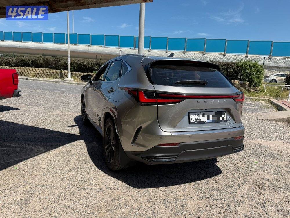 للبيع لكزس  عداد 47 الف NX350  موديل 20251