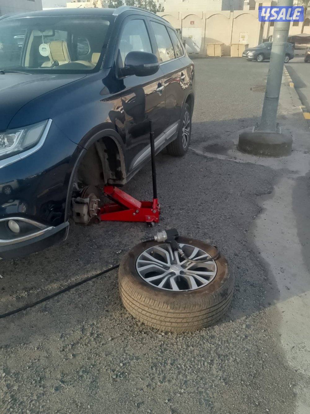 فحص كمبيوتر تصليح سيارات بنشر متنقل كراج متنقل تبديل بطاريات تواير5