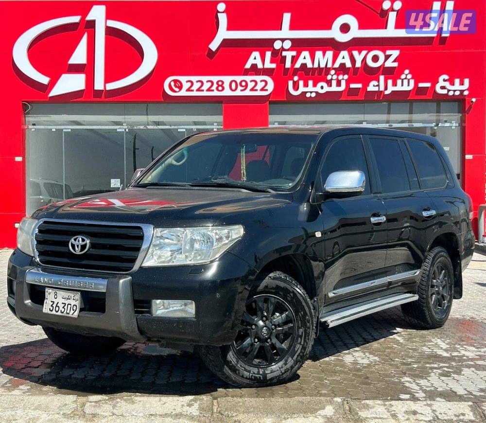 لاند كروزر GXR-V8 موديل 2010 ماشى 364.000 k.m  وارد الساير.0