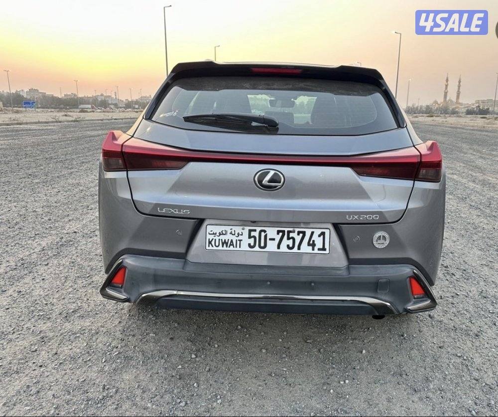 لكزس موديل 2019 شرط الفحص 6200 قابل للمساومه بالمعقول6