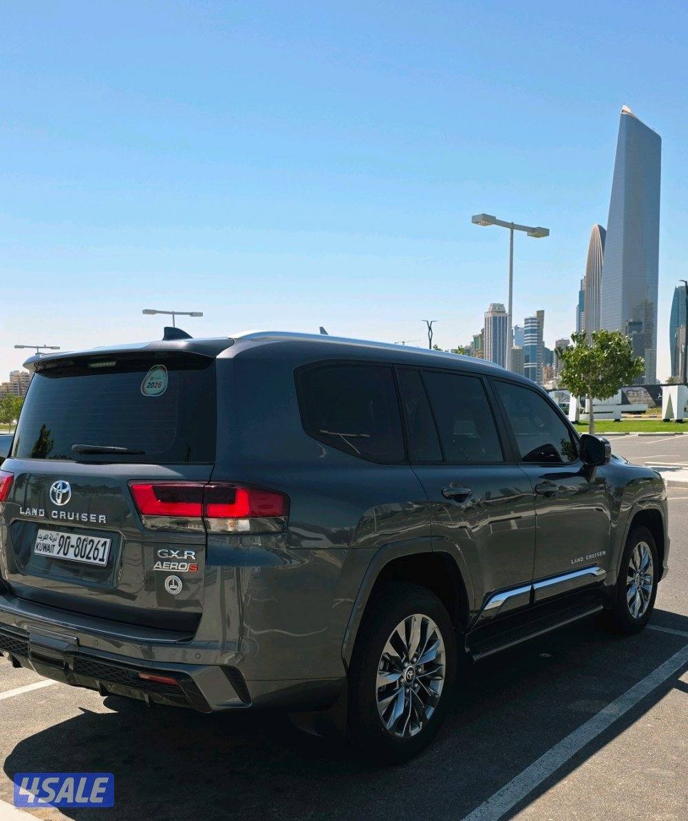 Land Cruiser only 1900km0