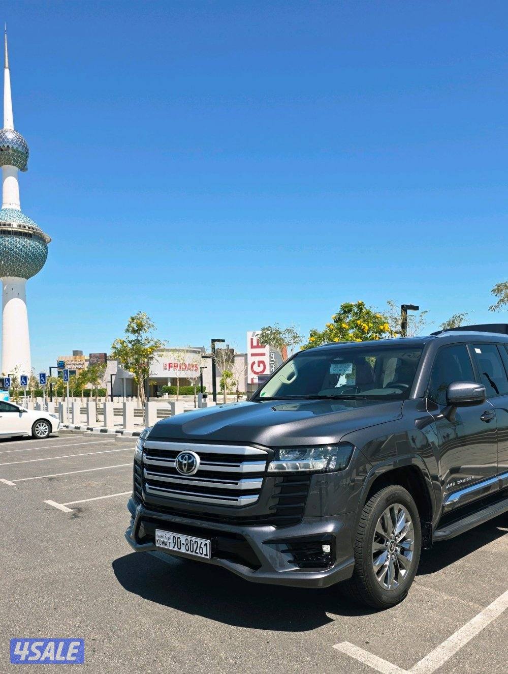 Land Cruiser only 1900km1