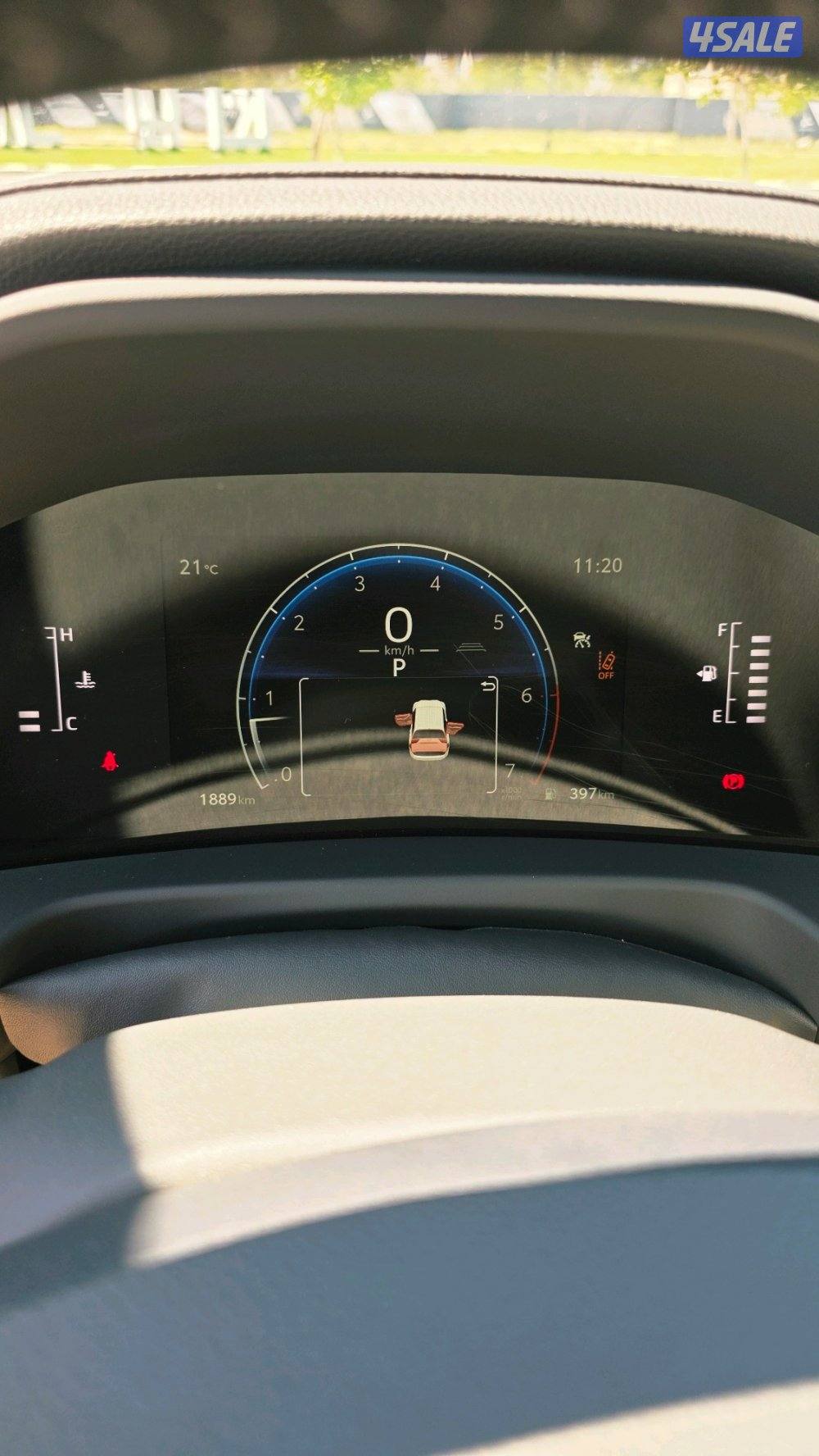 Land Cruiser only 1900km2