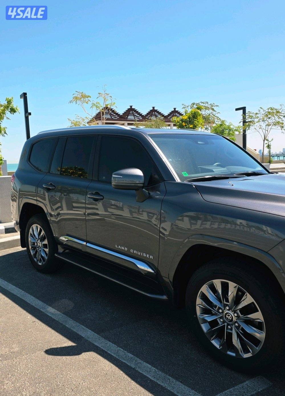 Land Cruiser only 1900km6