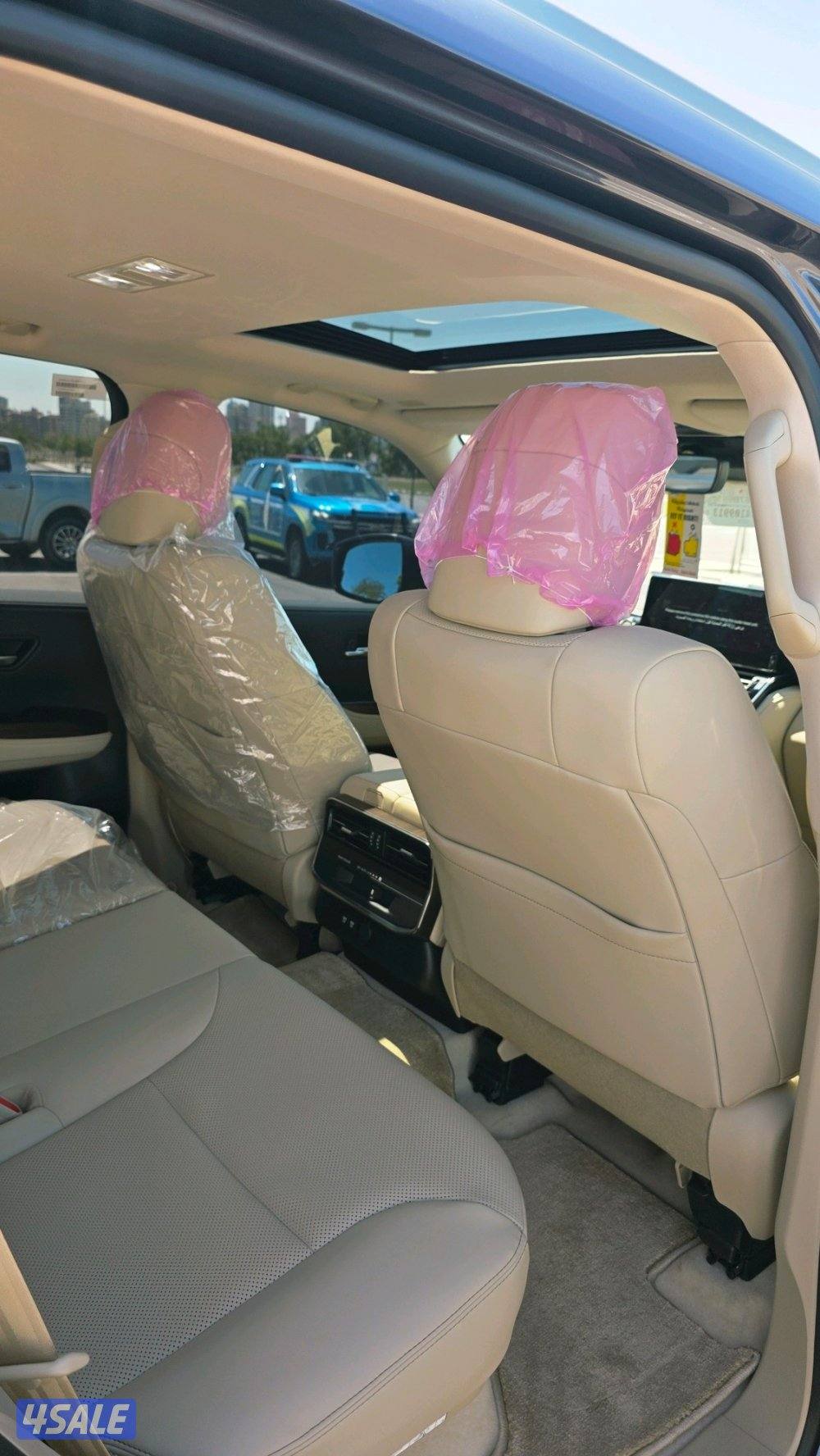 Land Cruiser only 1900km8