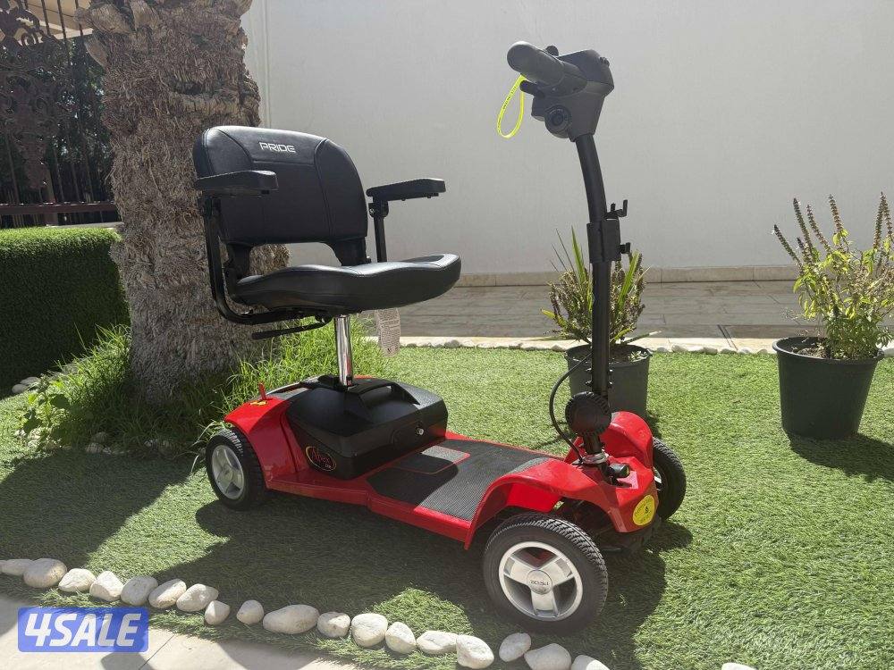 كرسي كهربائي متحرك لذوي الاحتياجات الخاصه0