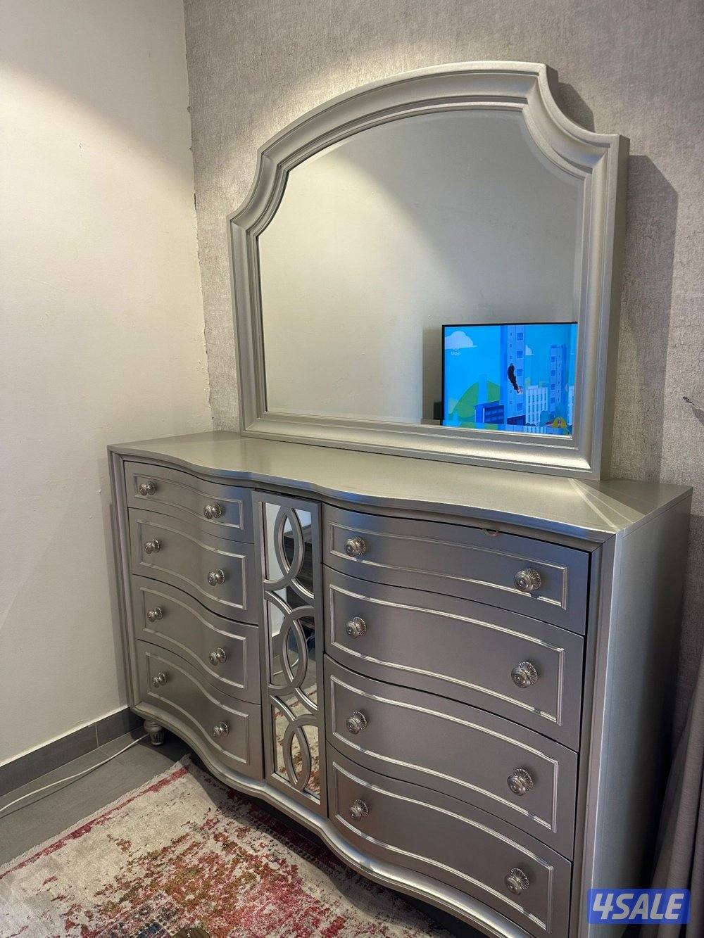 غرفة من ميداس سعر الشراء 1500 سعر البيع تواصل فقط0