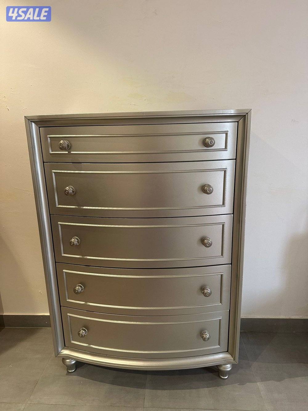 غرفة من ميداس سعر الشراء 1500 سعر البيع تواصل فقط2