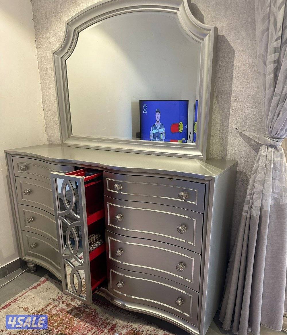 غرفة من ميداس سعر الشراء 1500 سعر البيع تواصل فقط4