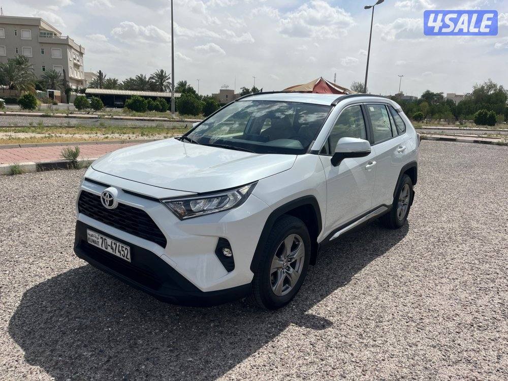 موديل 2023 عداد 42 الف0