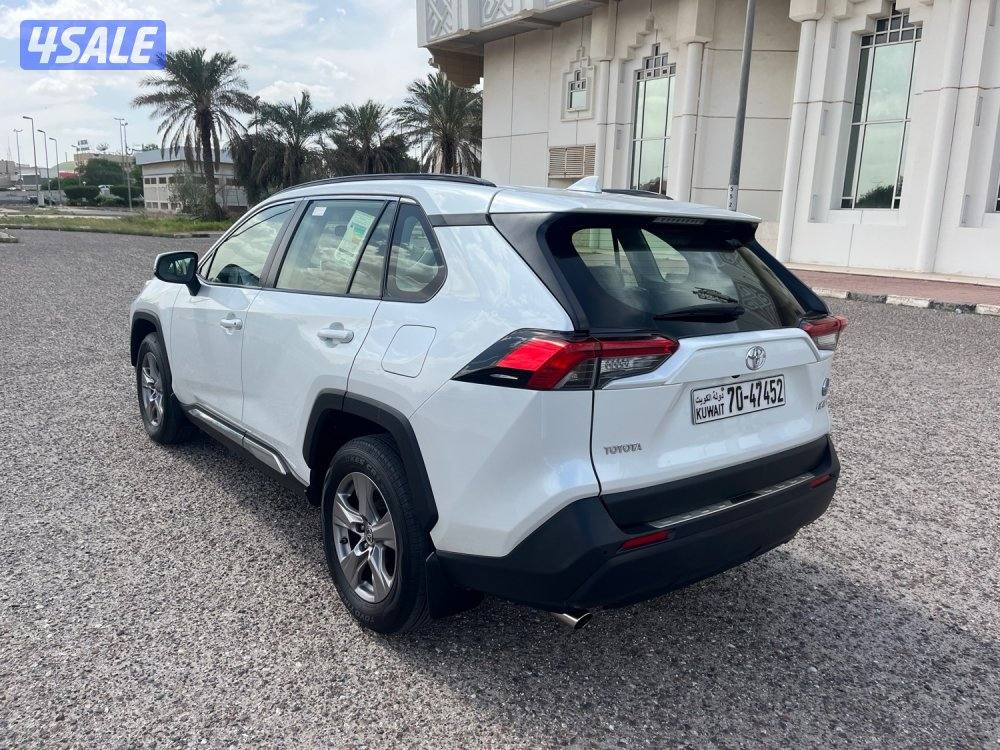 موديل 2023 عداد 42 الف2