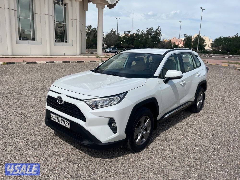 موديل 2023 عداد 42 الف3