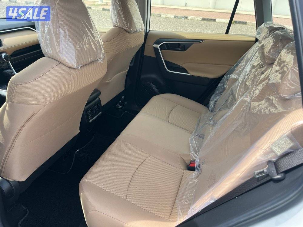 موديل 2023 عداد 42 الف5