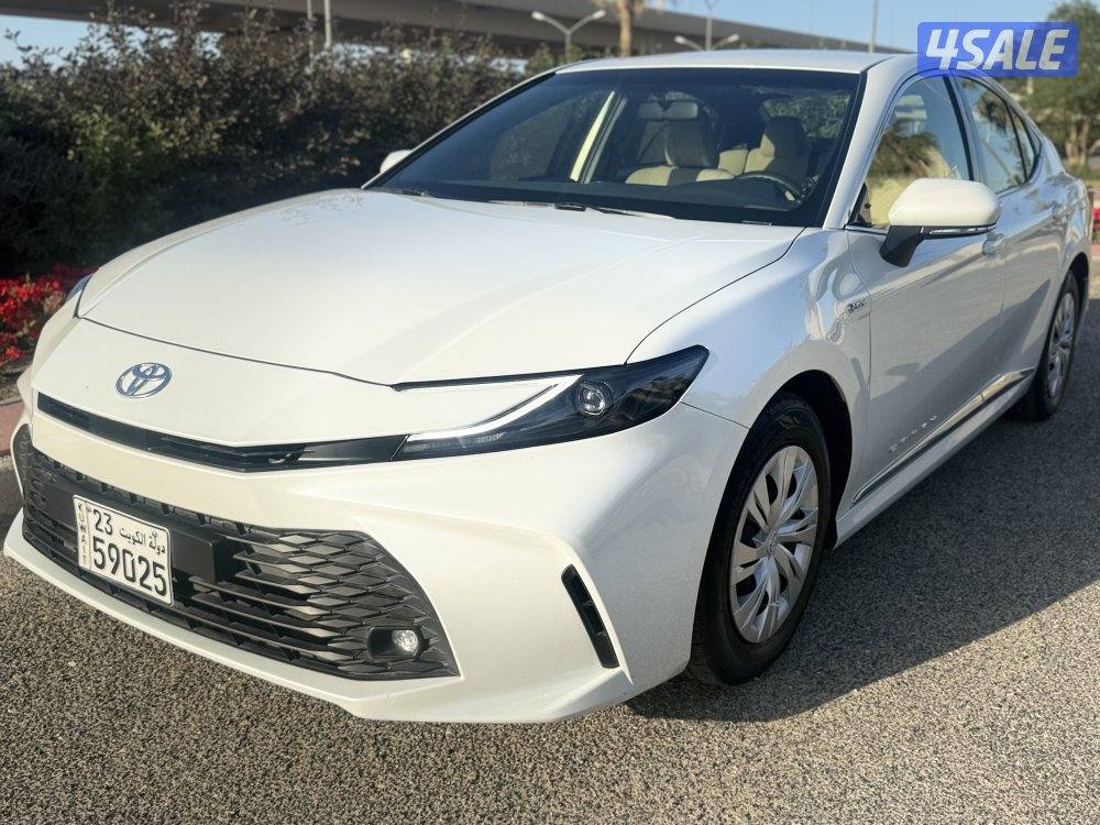 تويوتا كامري - موديل 2025 - عداد 20 الف -1