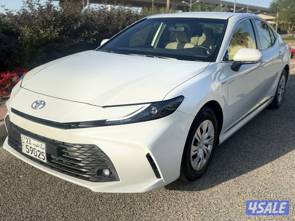 تويوتا كامري - موديل 2025 - عداد 20 الف -2