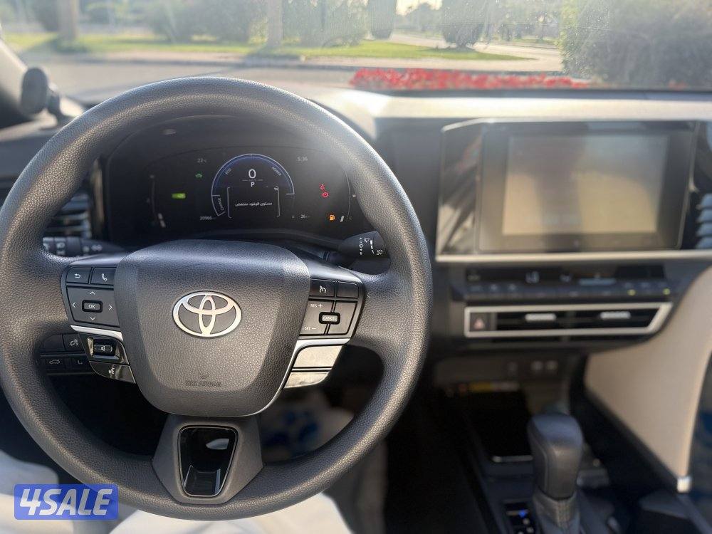 تويوتا كامري - موديل 2025 - عداد 20 الف -6