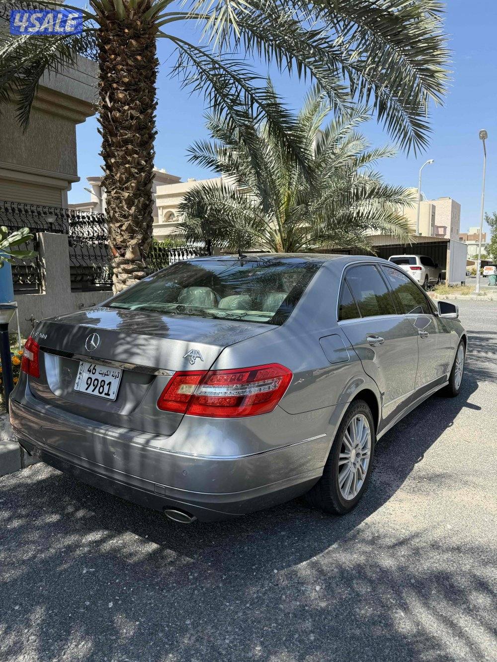 للبيع مرسيدس E300 موديل 2010 صبغ الوكاله4