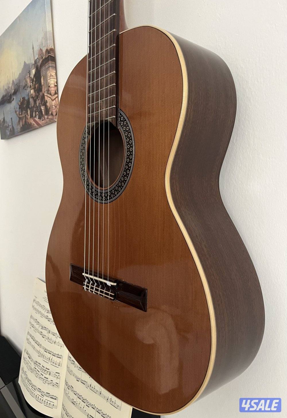 Classical Guitar Alhambra 1C0