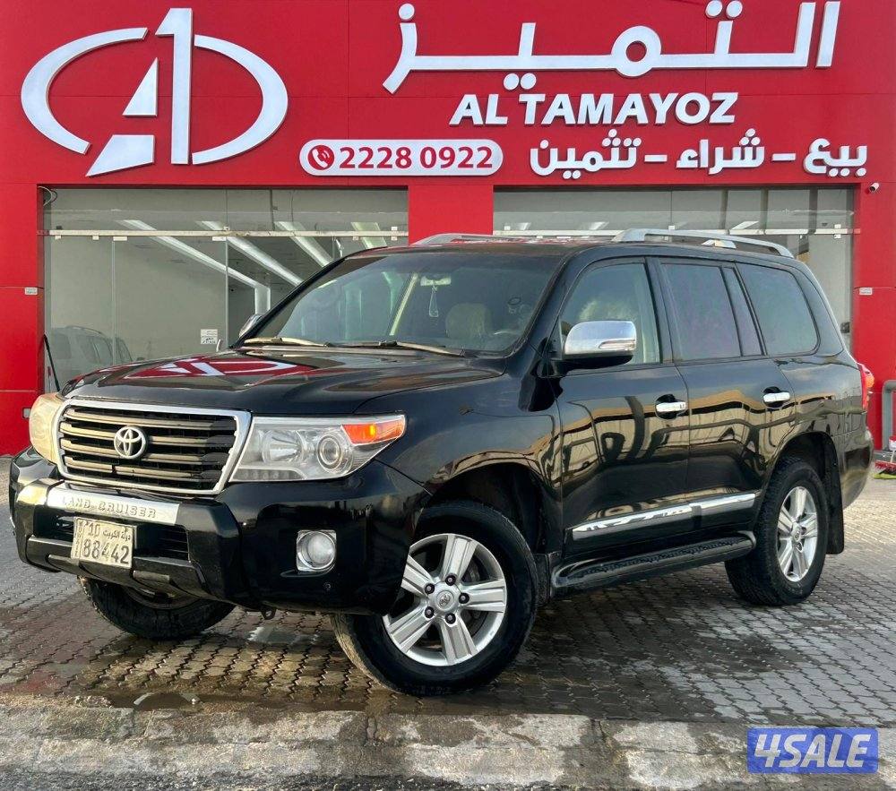 لاند كروزر GX.R -V8 موديل 2012 ماشى 520.000 k.m  وارد الساير.0