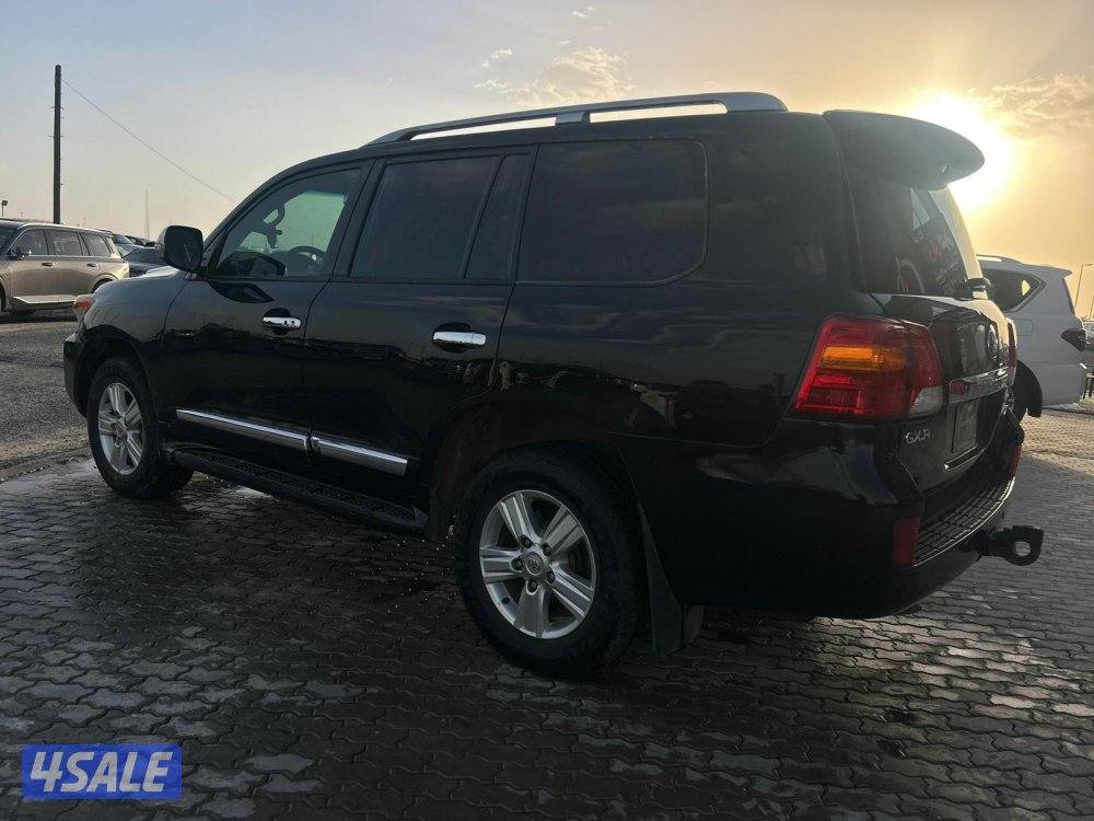 لاند كروزر GX.R -V8 موديل 2012 ماشى 520.000 k.m  وارد الساير.2