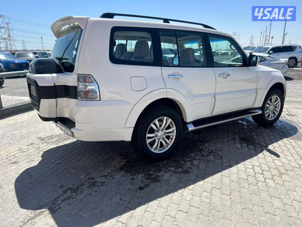 ميتسوبيشى باجيرو GLS -V6 موديل 2021 ماشى 30.000 k.m وارد الملا .3