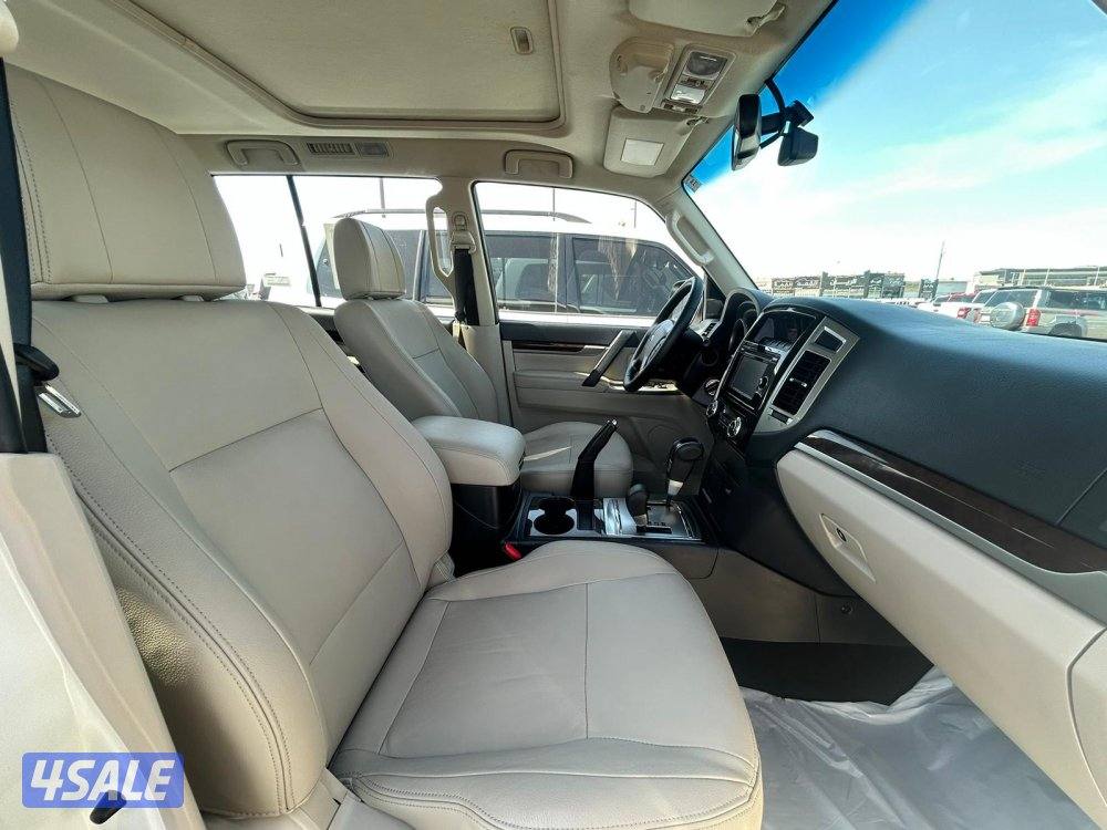 ميتسوبيشى باجيرو GLS -V6 موديل 2021 ماشى 30.000 k.m وارد الملا .5