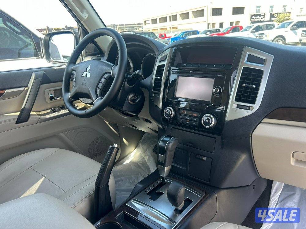 ميتسوبيشى باجيرو GLS -V6 موديل 2021 ماشى 30.000 k.m وارد الملا .7