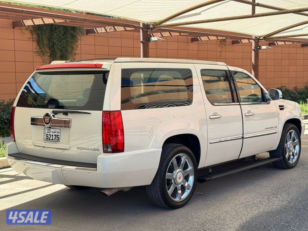 للبيع اسكاليد - صبغ وكالة - بحالة وكالة - درجة أولى3