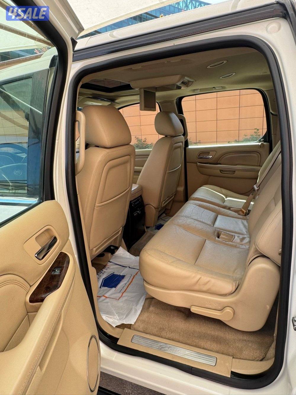 للبيع اسكاليد - صبغ وكالة - بحالة وكالة - درجة أولى8