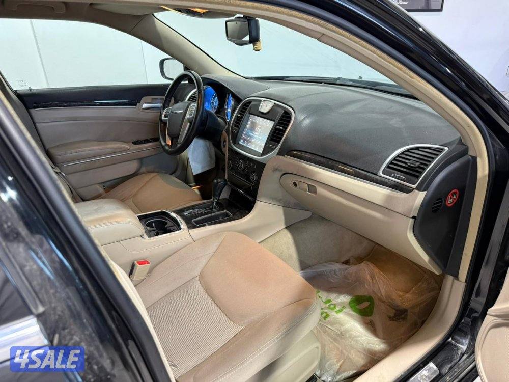 Chrysler 300 Limited V8 20136