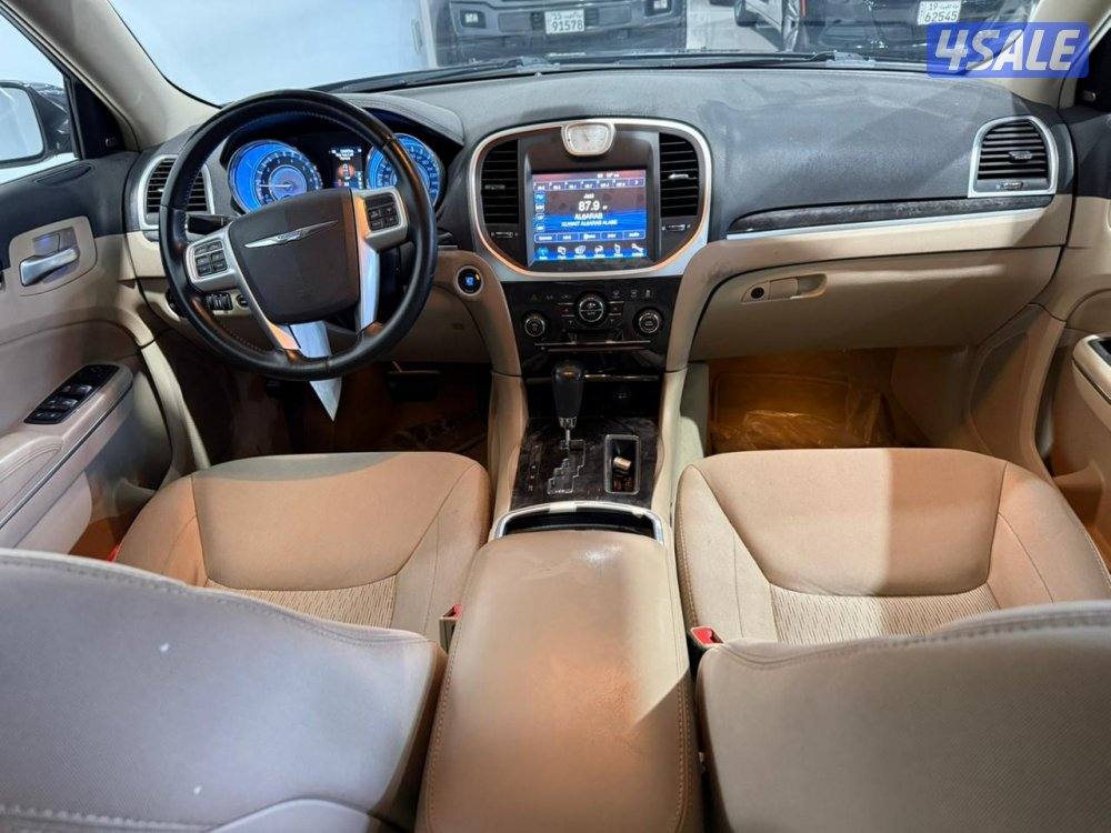 Chrysler 300 Limited V8 20137