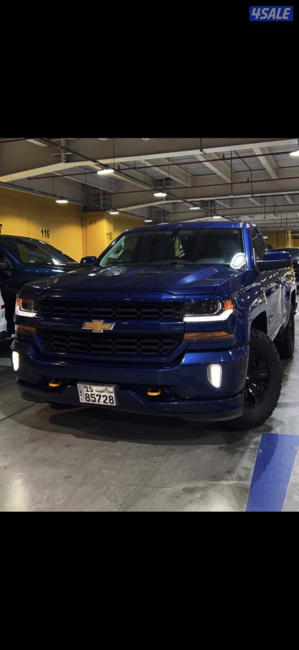 للبيع سلفرادو ٢٠١٨ LT الفل ما عدا دبل شرط الفحص بالكااامل0