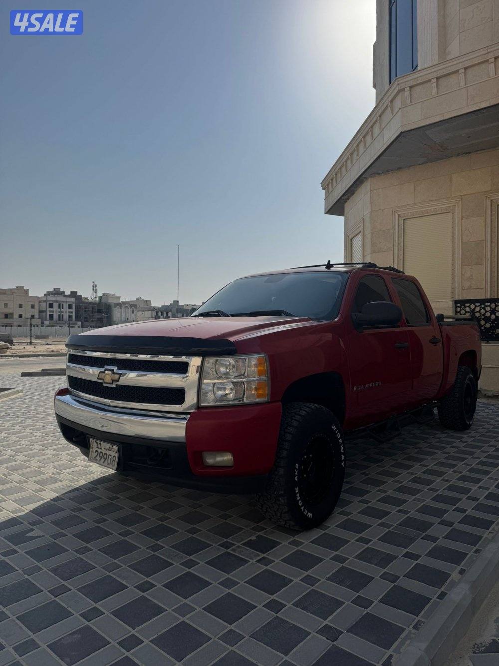 للبيع وانيت سلفرادو Z71 بحاله ممتاذه2