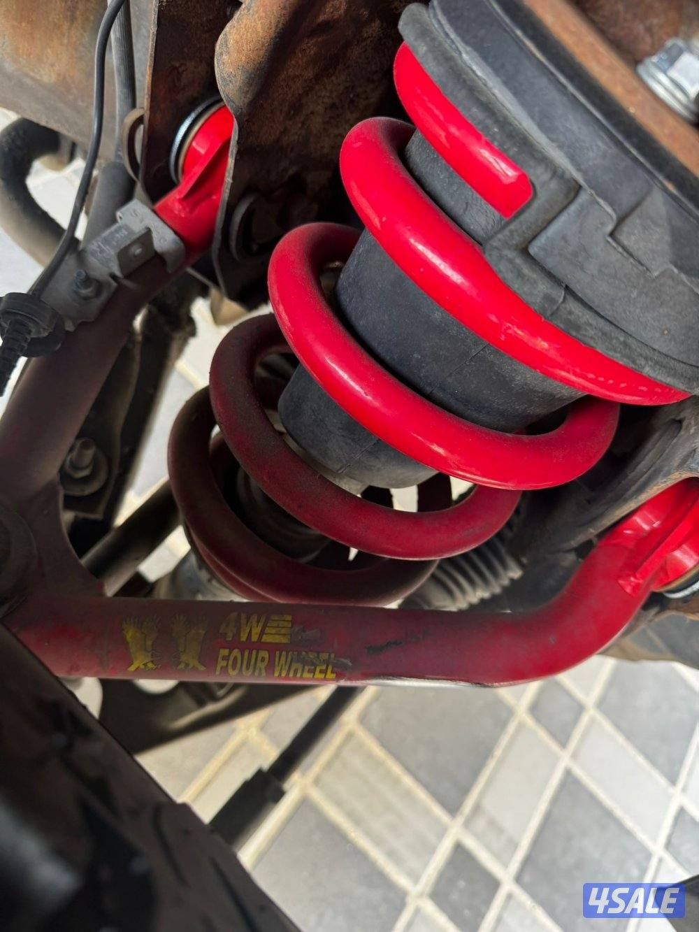 للبيع وانيت سلفرادو Z71 بحاله ممتاذه7