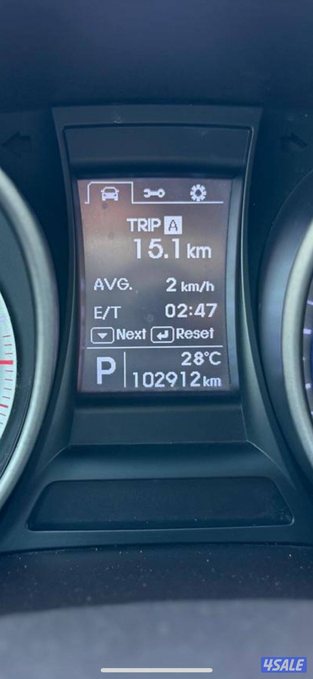 للبيع 2015 كامل الموصفات  4 سلندر8