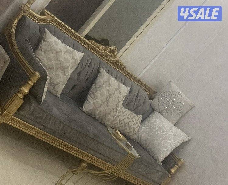 بيع الأثاث لعدم توفير المكان السعر الي يناسبك طاولات طقم عدد 2 قنفات1